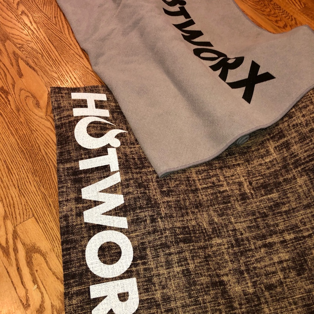 Hotworx yoga Mat & towel